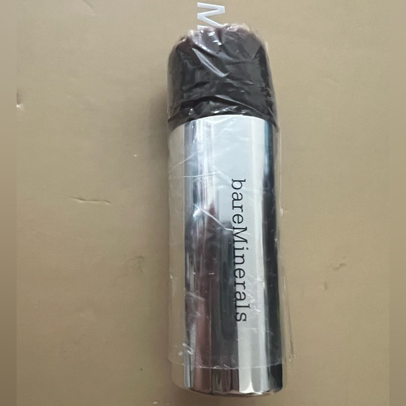 bareMinerals | Makeup | Seamless Buffing Brush | Poshmark Bareminerals seamless buffing make up brush NWT